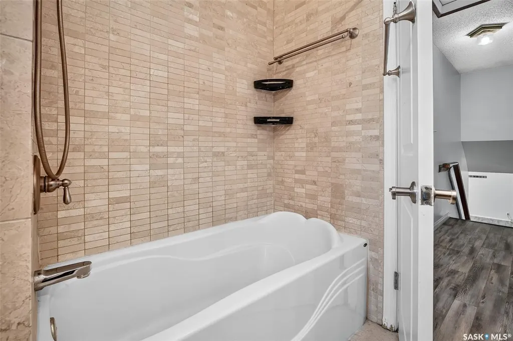 1329 Regal Crescent Moose Jaw SK S6H 7S1