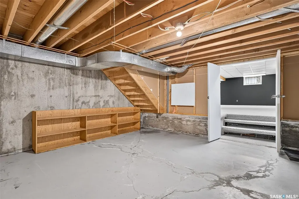 1329 Regal Crescent Moose Jaw SK S6H 7S1