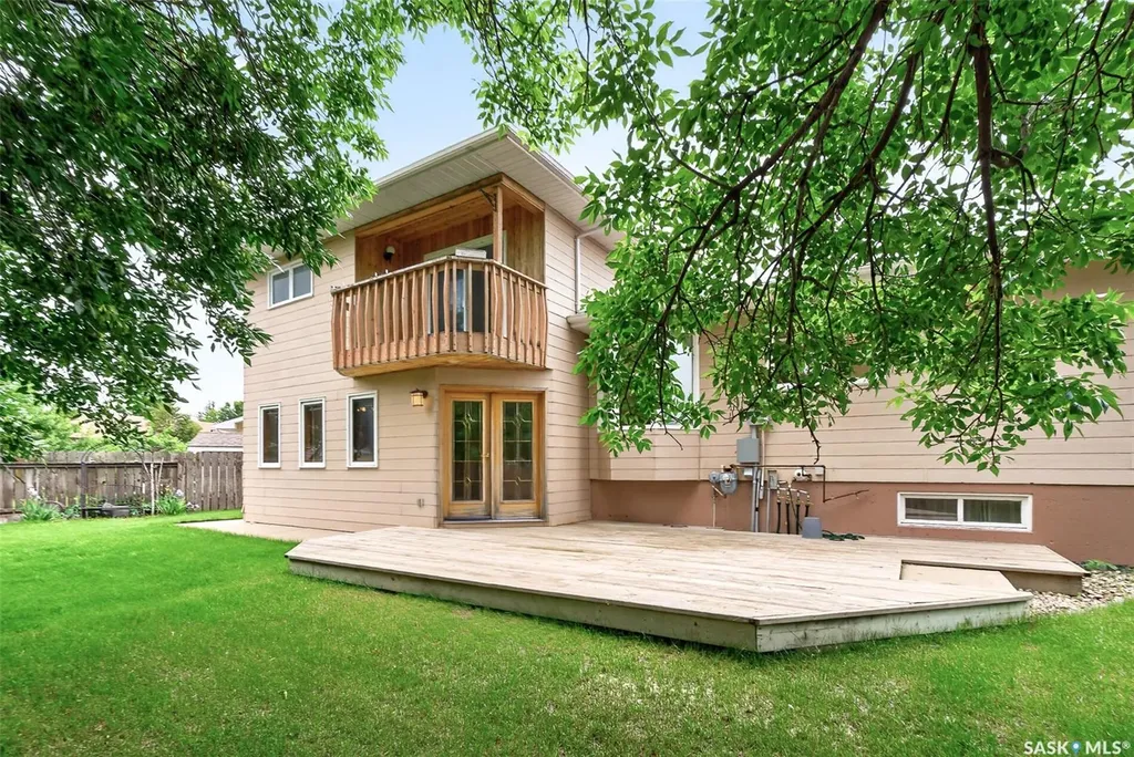 1329 Regal Crescent Moose Jaw SK S6H 7S1
