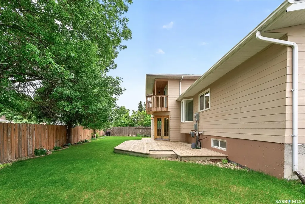 1329 Regal Crescent Moose Jaw SK S6H 7S1