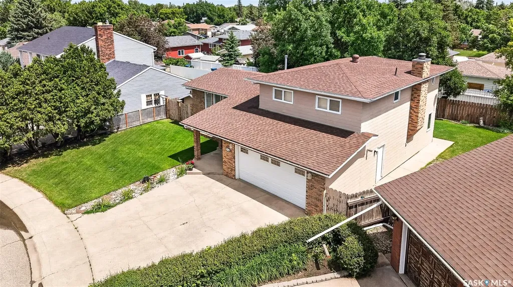 1329 Regal Crescent Moose Jaw SK S6H 7S1