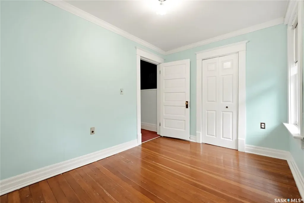 3008 Victoria Avenue Regina SK S4T 1K9