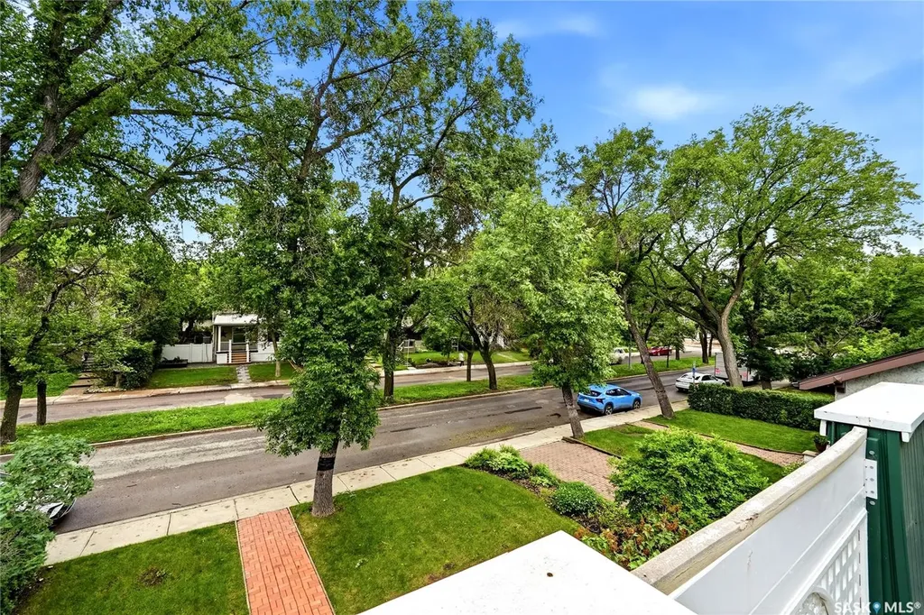 3008 Victoria Avenue Regina SK S4T 1K9