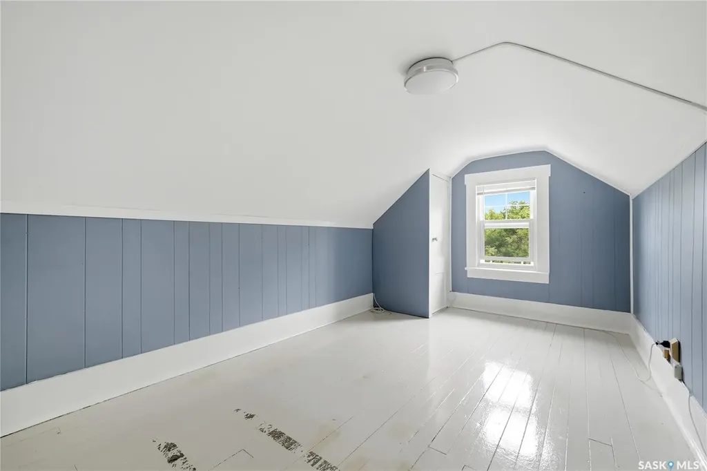 3008 Victoria Avenue Regina SK S4T 1K9