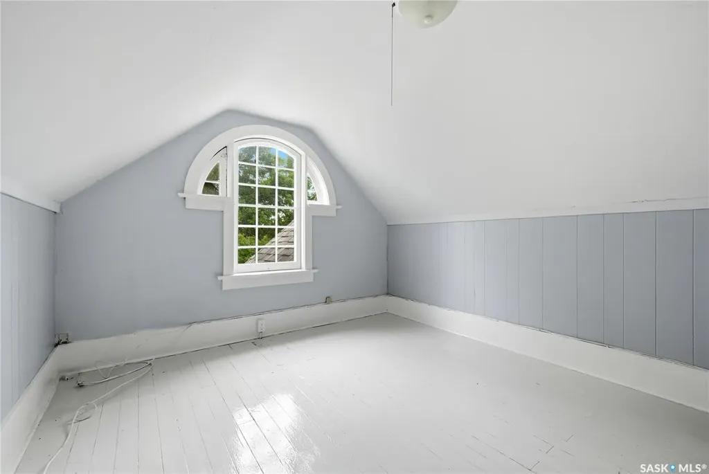 3008 Victoria Avenue Regina SK S4T 1K9