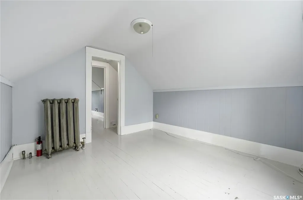 3008 Victoria Avenue Regina SK S4T 1K9