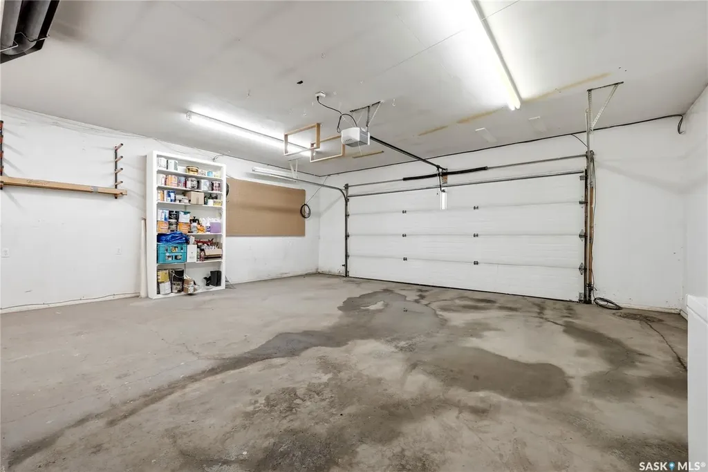 3008 Victoria Avenue Regina SK S4T 1K9