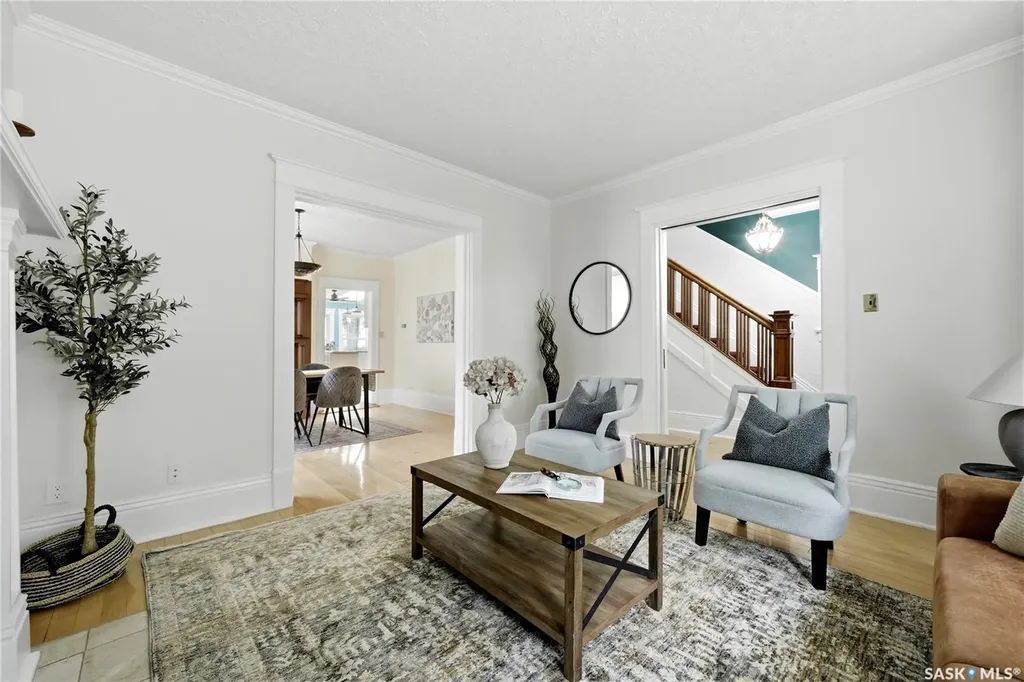 3008 Victoria Avenue Regina SK S4T 1K9