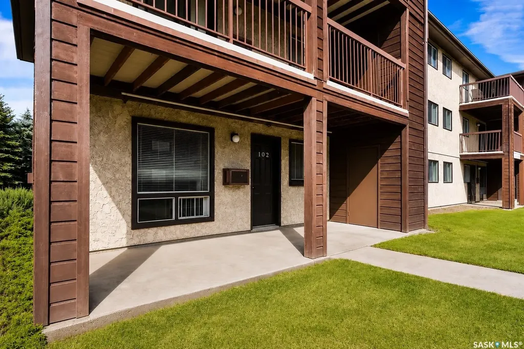 51 Rodenbush Drive Regina SK S4R 8C7