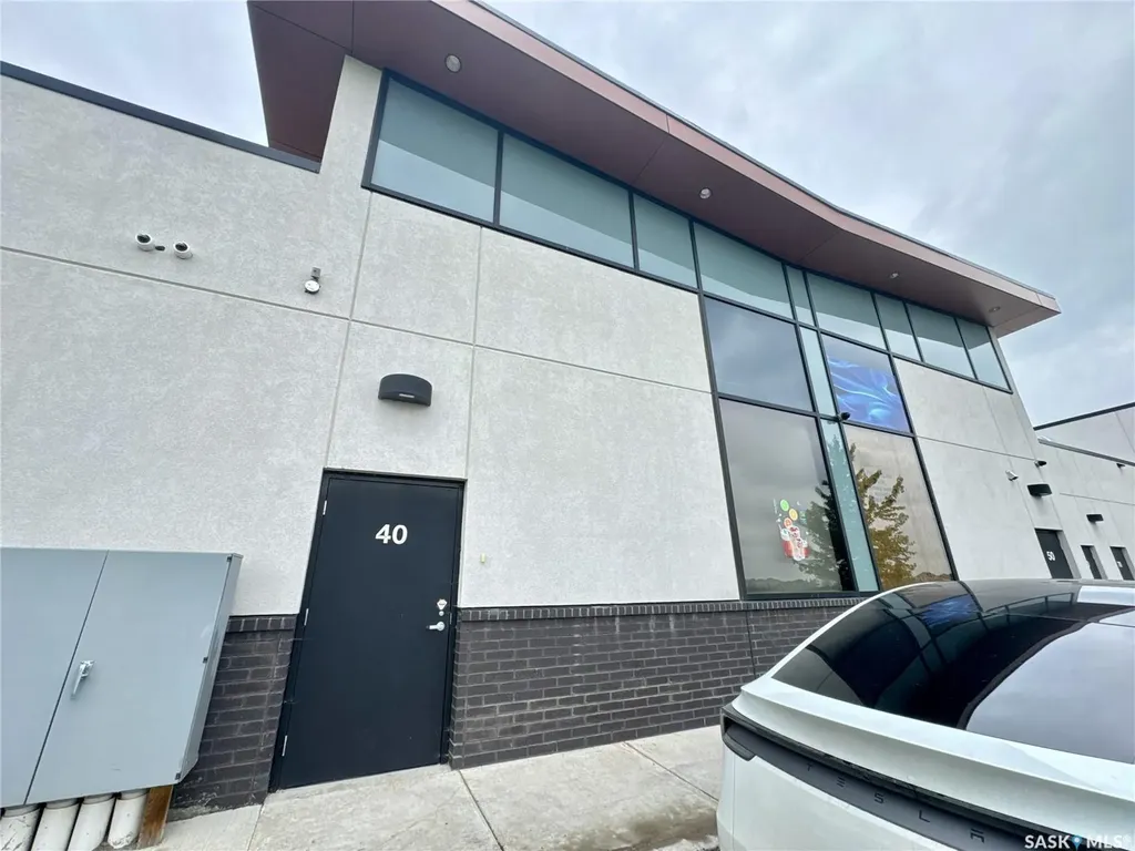 210 Slimmon Road Saskatoon SK S7V 0L7