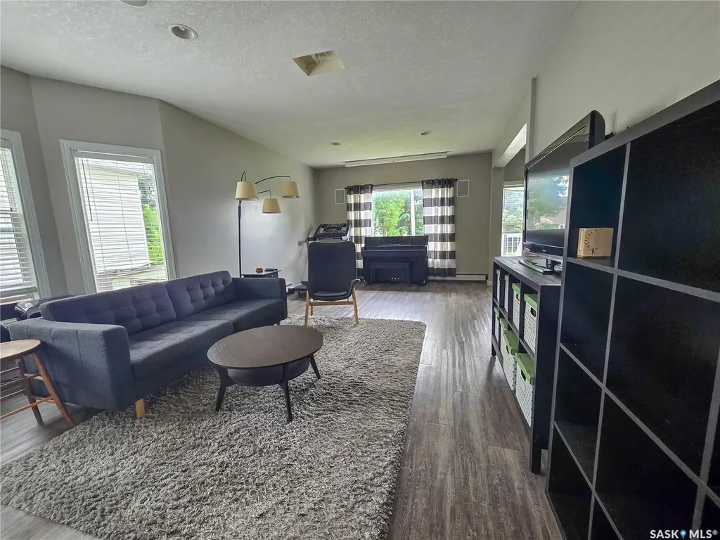 134 9th Avenue W Melville SK S0A 2P0