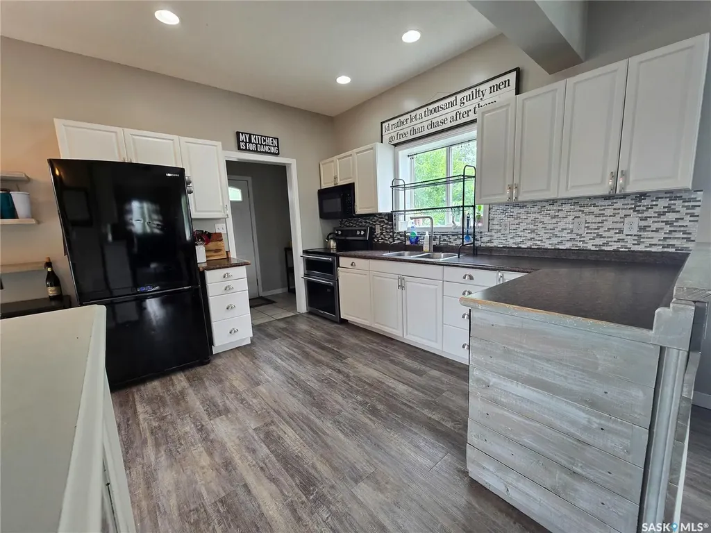 134 9th Avenue W Melville SK S0A 2P0