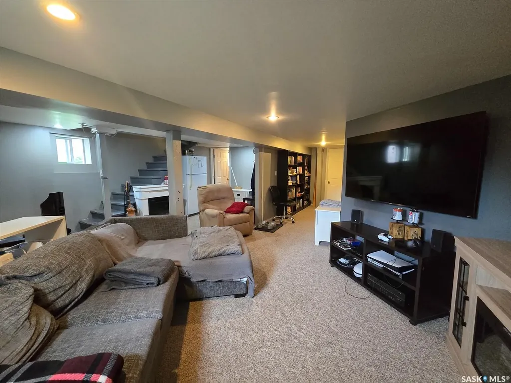 134 9th Avenue W Melville SK S0A 2P0