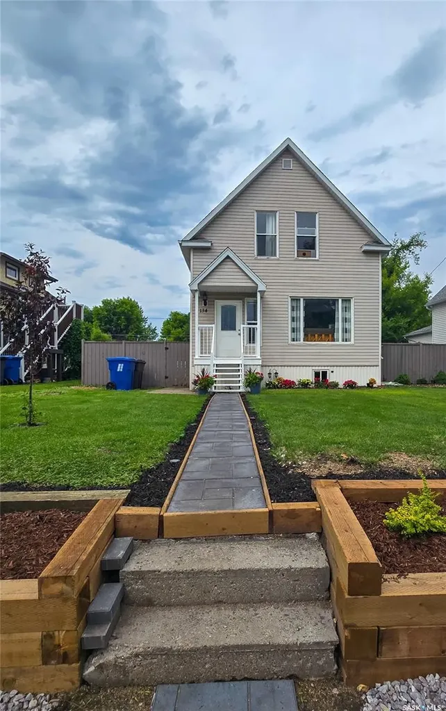 134 9th Avenue W Melville SK S0A 2P0