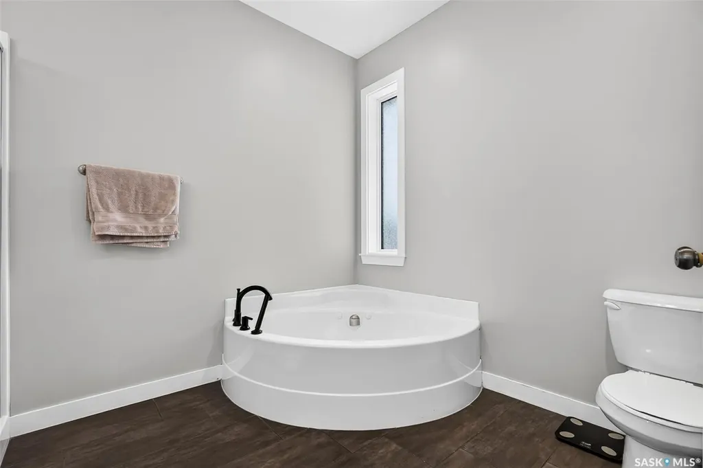 124 Everton Crescent Moose Jaw SK S6K 0A3