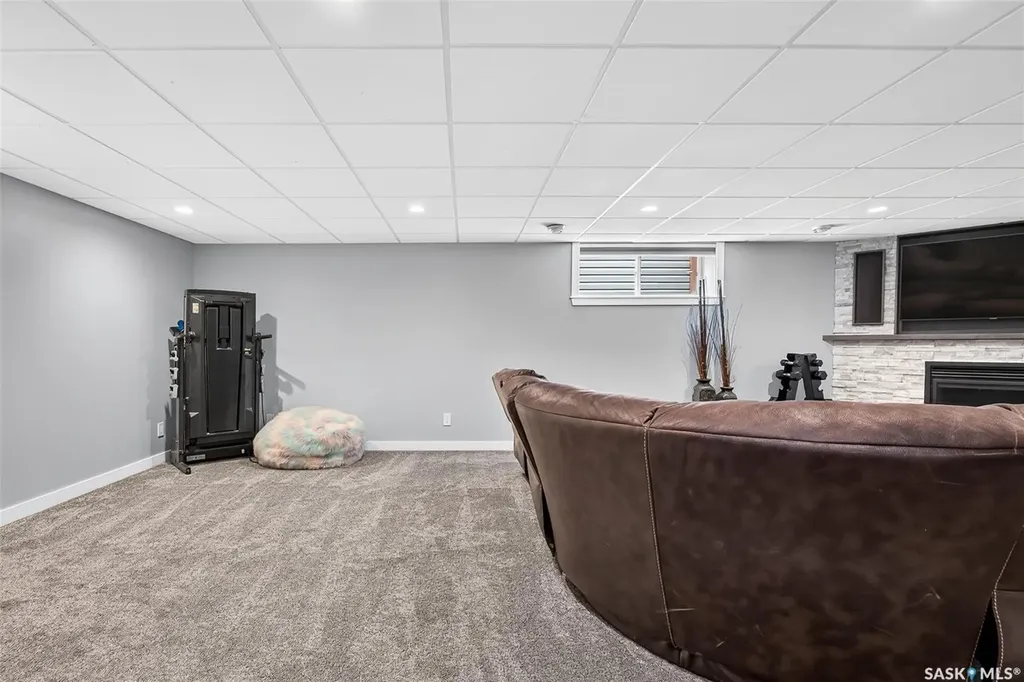 124 Everton Crescent Moose Jaw SK S6K 0A3