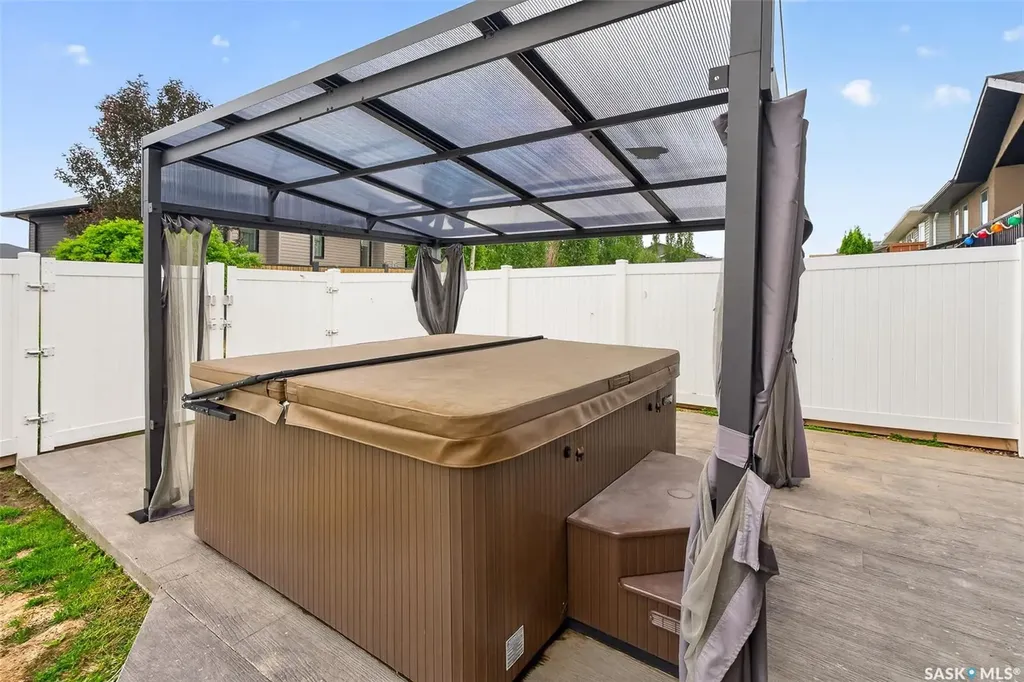 124 Everton Crescent Moose Jaw SK S6K 0A3
