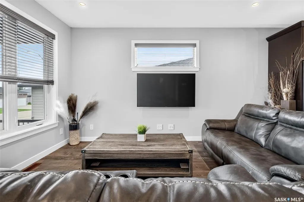 124 Everton Crescent Moose Jaw SK S6K 0A3