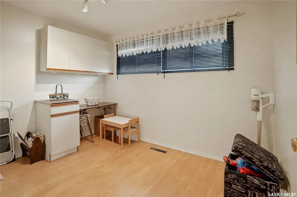 1402 93rd Street North Battleford SK S9A 0C1