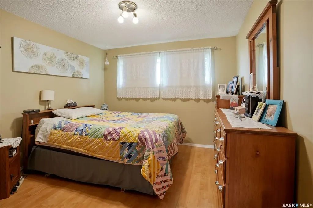 1402 93rd Street North Battleford SK S9A 0C1