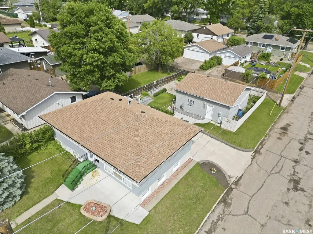 1402 93rd Street North Battleford SK S9A 0C1