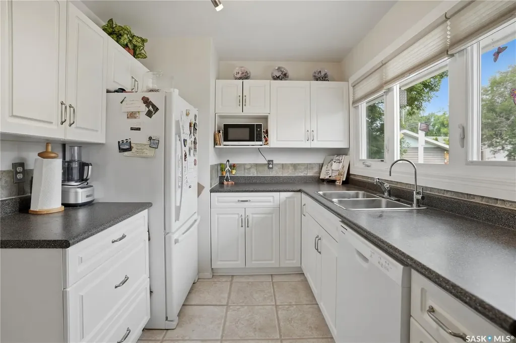 1402 93rd Street North Battleford SK S9A 0C1