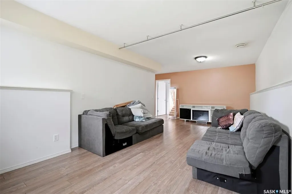 835-837 Rutherford Way Saskatoon SK S7N 0H1