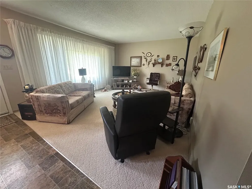 132 Churchill Avenue Coronach SK S0H 0Z0