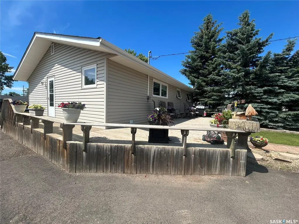 132 Churchill Avenue Coronach SK S0H 0Z0
