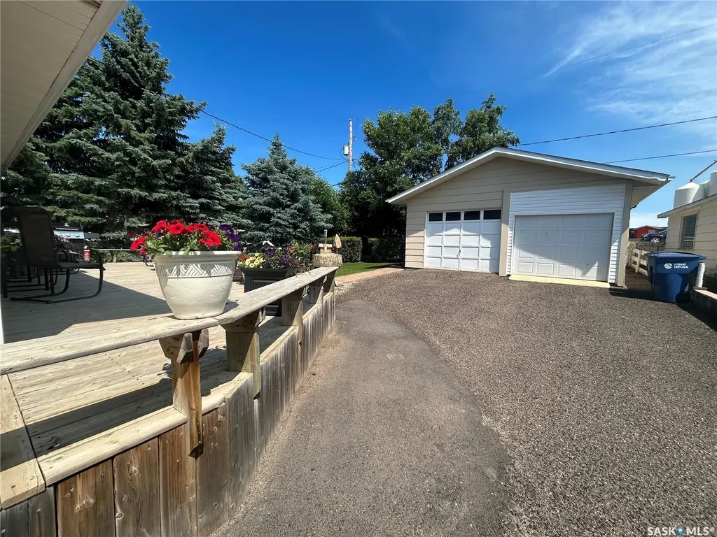 132 Churchill Avenue Coronach SK S0H 0Z0