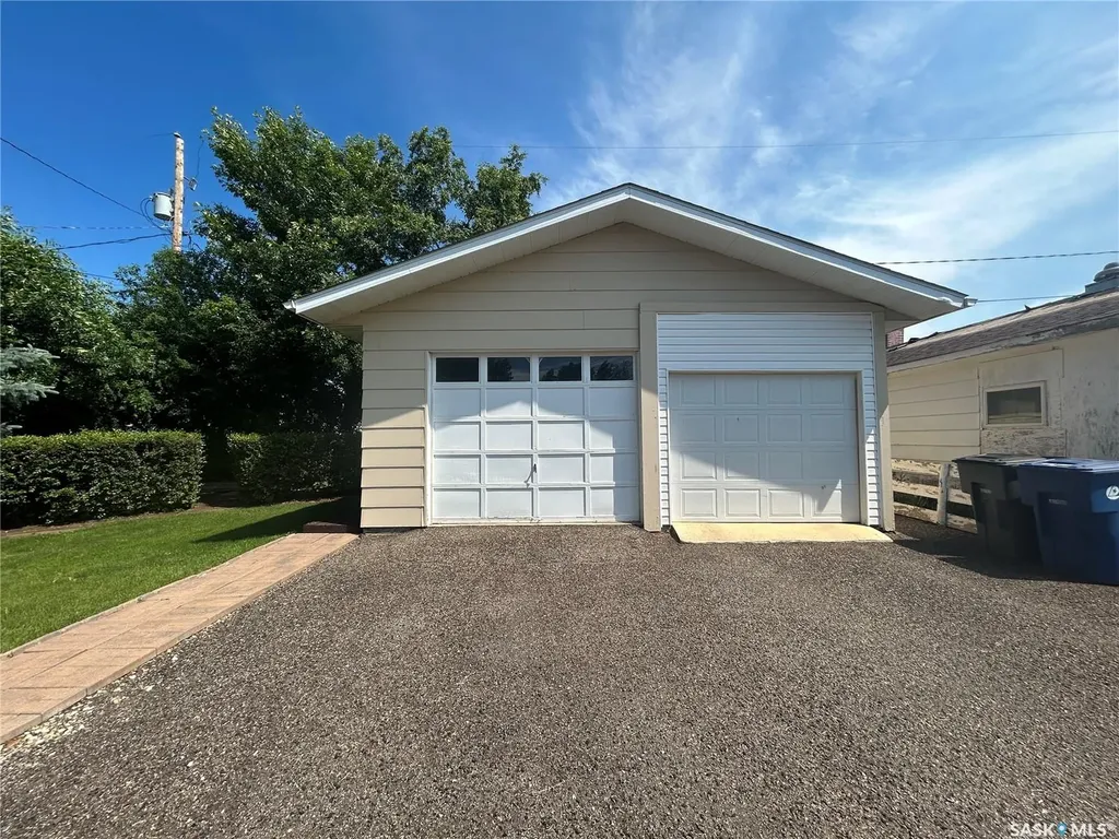 132 Churchill Avenue Coronach SK S0H 0Z0