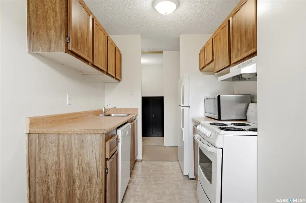 15 Alport Crescent Regina SK S4R 8C6