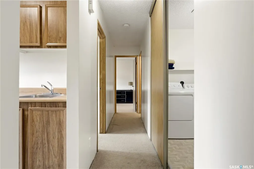 15 Alport Crescent Regina SK S4R 8C6
