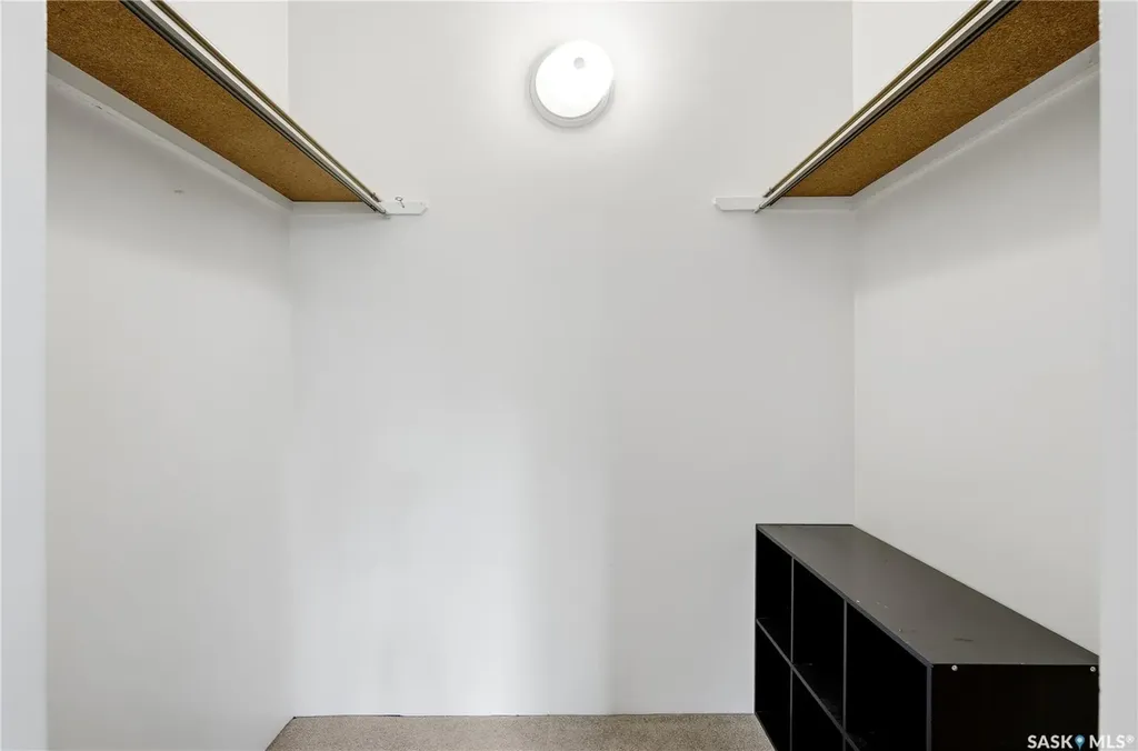 15 Alport Crescent Regina SK S4R 8C6