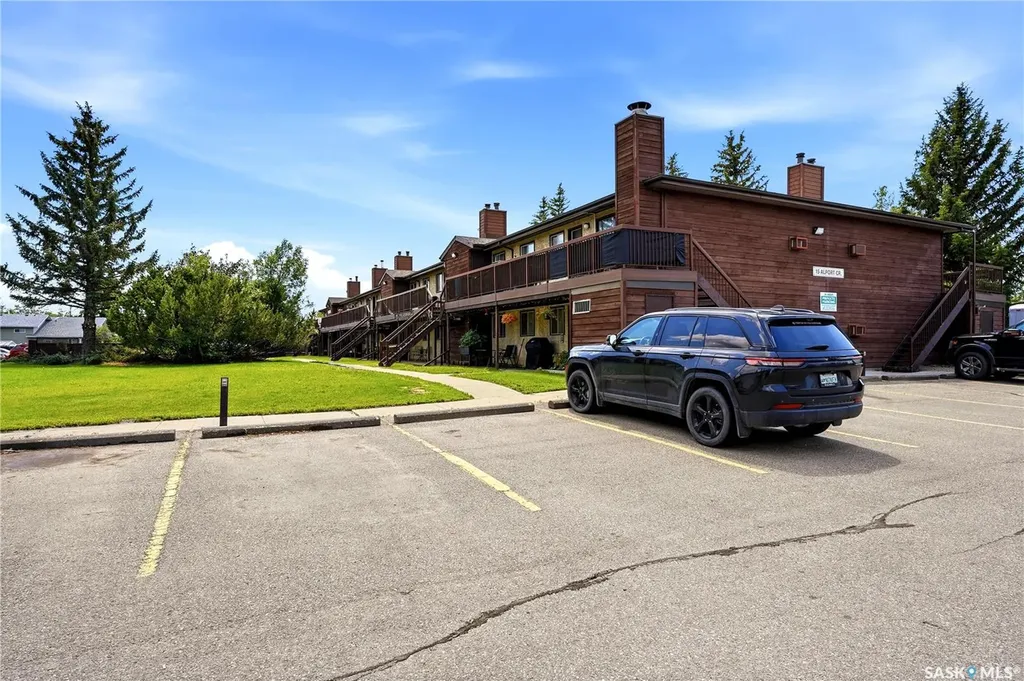 15 Alport Crescent Regina SK S4R 8C6