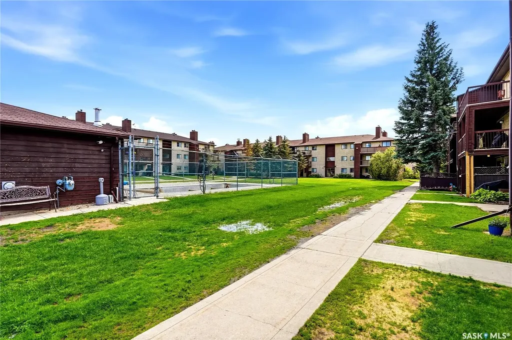 15 Alport Crescent Regina SK S4R 8C6