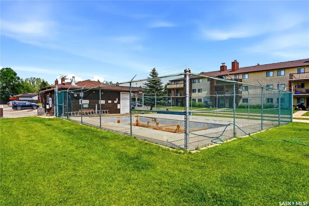 15 Alport Crescent Regina SK S4R 8C6