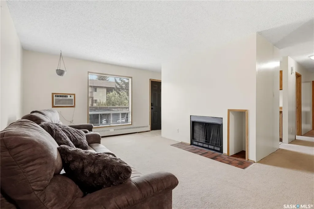 15 Alport Crescent Regina SK S4R 8C6