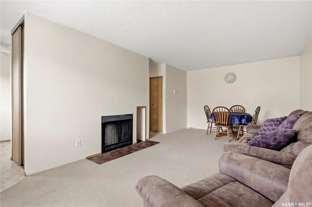 15 Alport Crescent Regina SK S4R 8C6