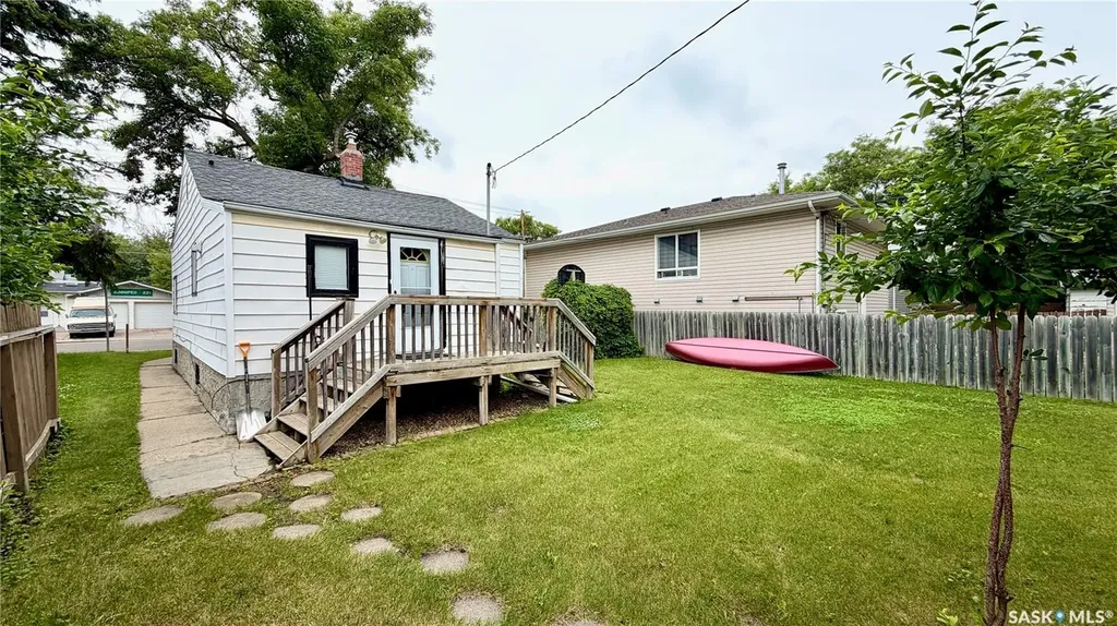 123 Ruth Street E Saskatoon SK S7K 0J7