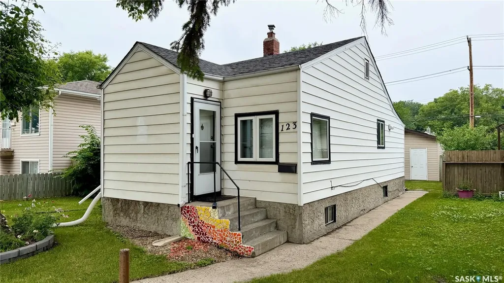 123 Ruth Street E Saskatoon SK S7K 0J7