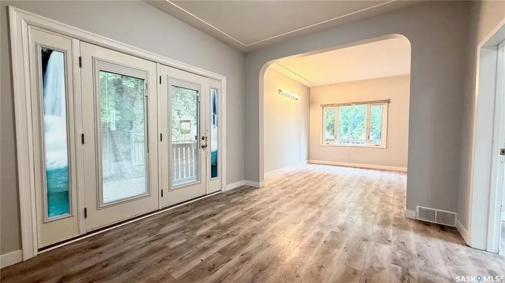 1340 E Avenue N Saskatoon SK S7L 1T5