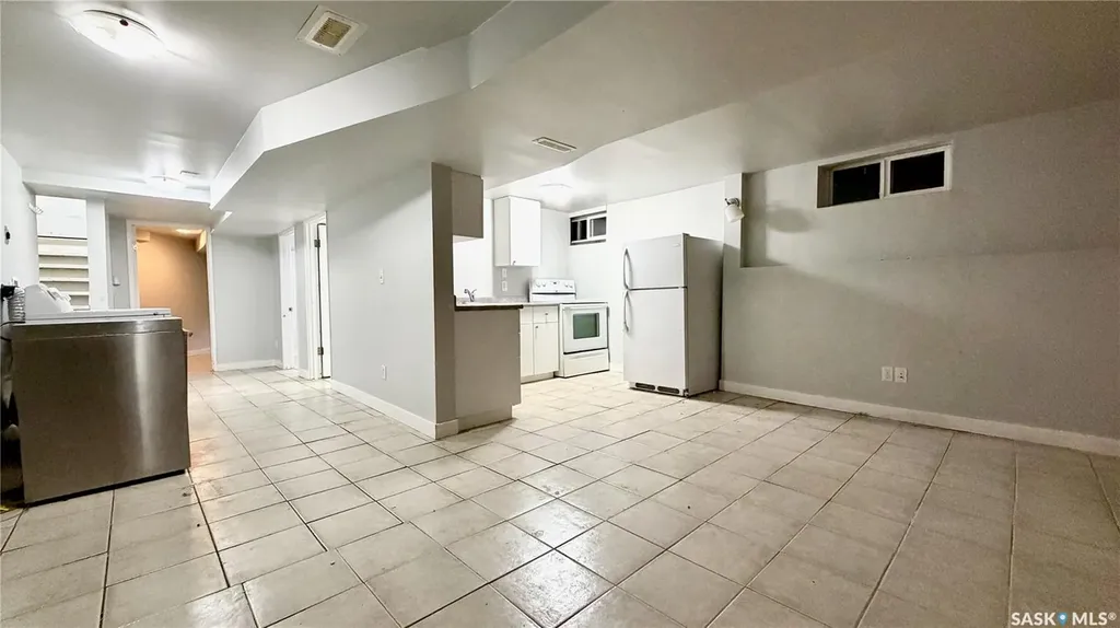 1340 E Avenue N Saskatoon SK S7L 1T5