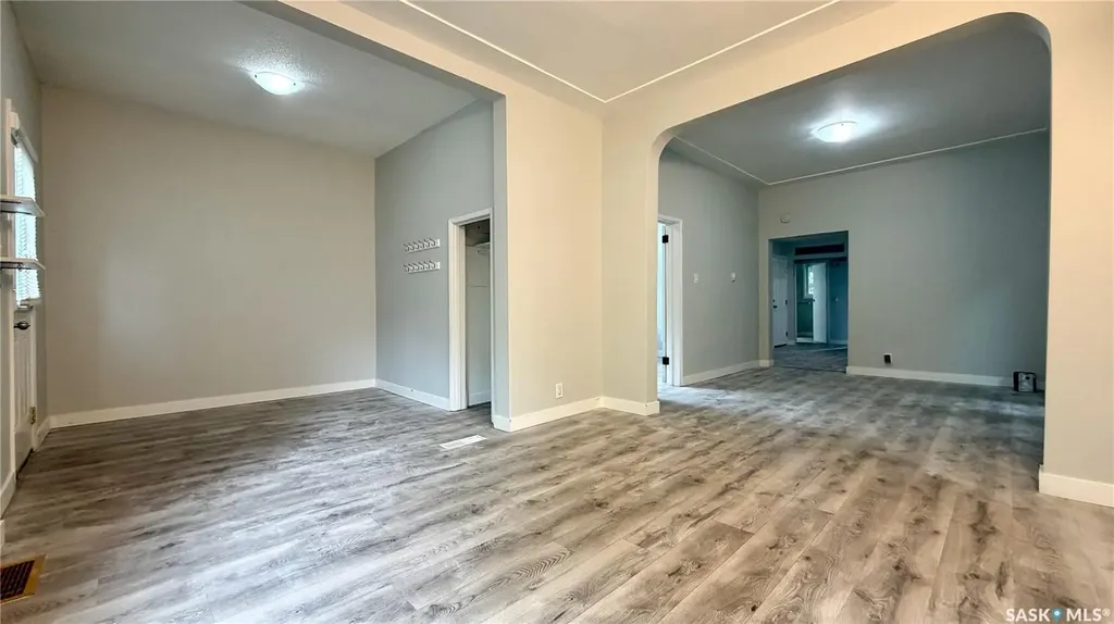 1340 E Avenue N Saskatoon SK S7L 1T5