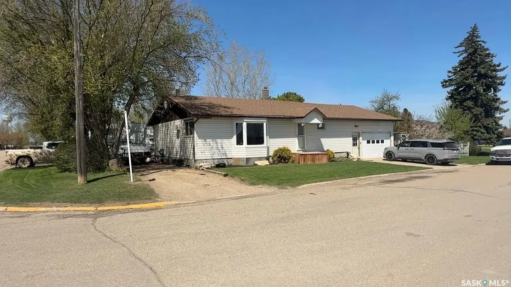 60 Railway Avenue Redvers SK S0C 2H0