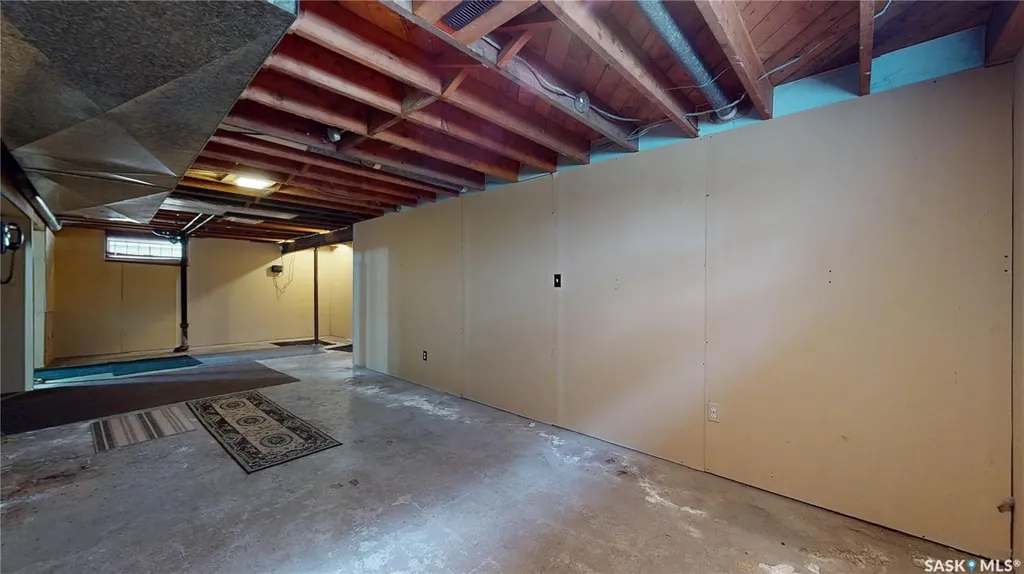 2604 Edward Street Regina SK S4S 0M8