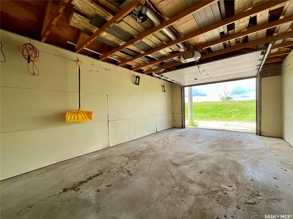 2604 Edward Street Regina SK S4S 0M8