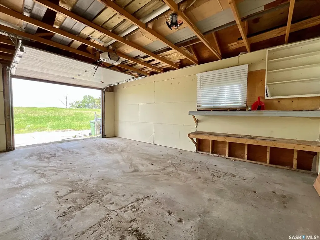 2604 Edward Street Regina SK S4S 0M8