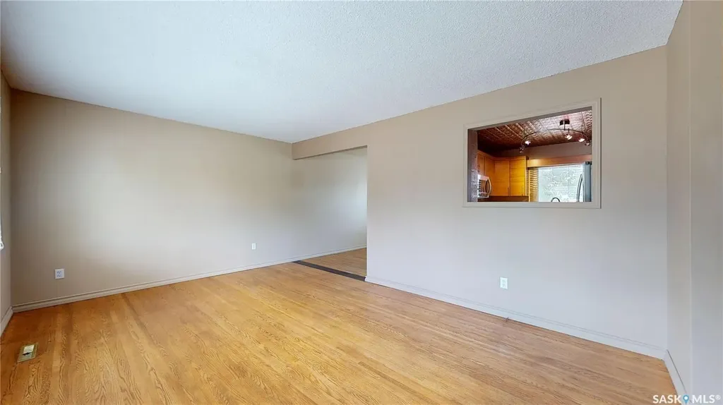 2604 Edward Street Regina SK S4S 0M8