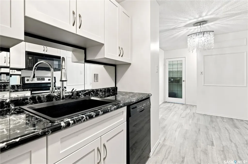 411 Tait Court Saskatoon SK S7H 5L3